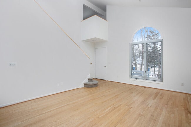 Building Photo - 18131 Mohawk Dr