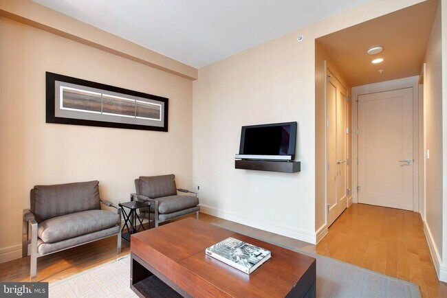 Building Photo - 1414 S Penn Square