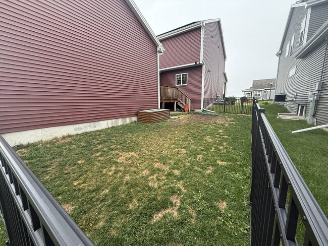 Building Photo - 2865 Endive Dr