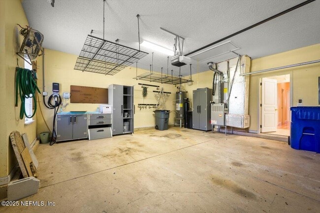 Building Photo - 1028 Meadow View Ln