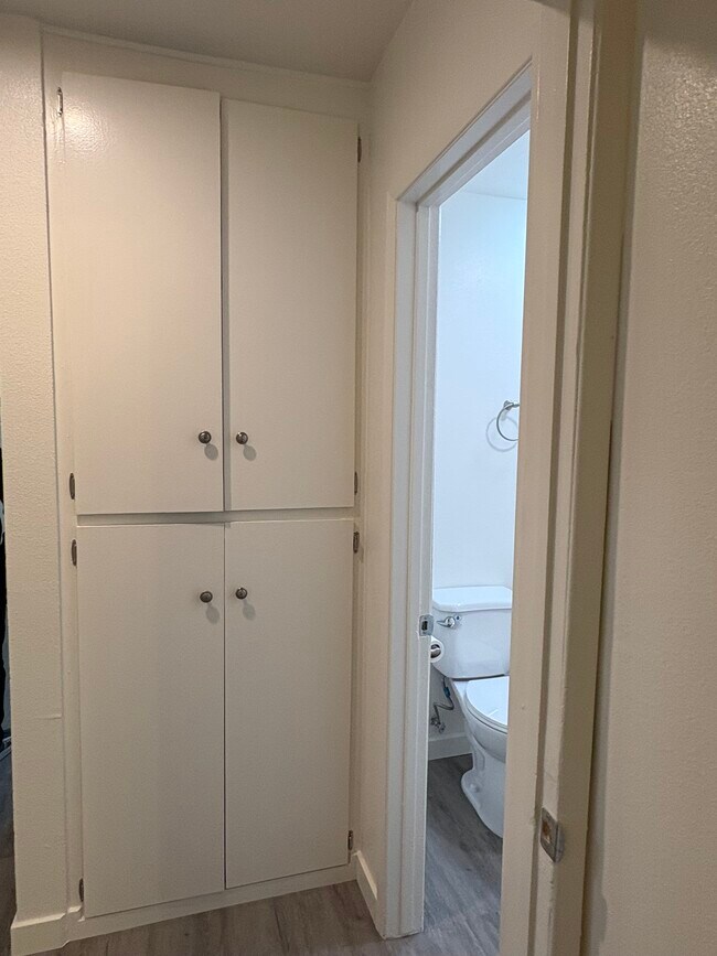 Building Photo - 10007 Sepulveda Blvd