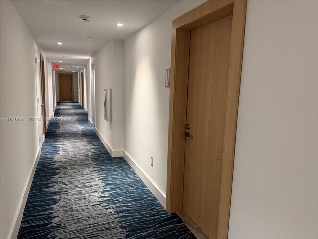 Building Photo - 90 SW 3rd St