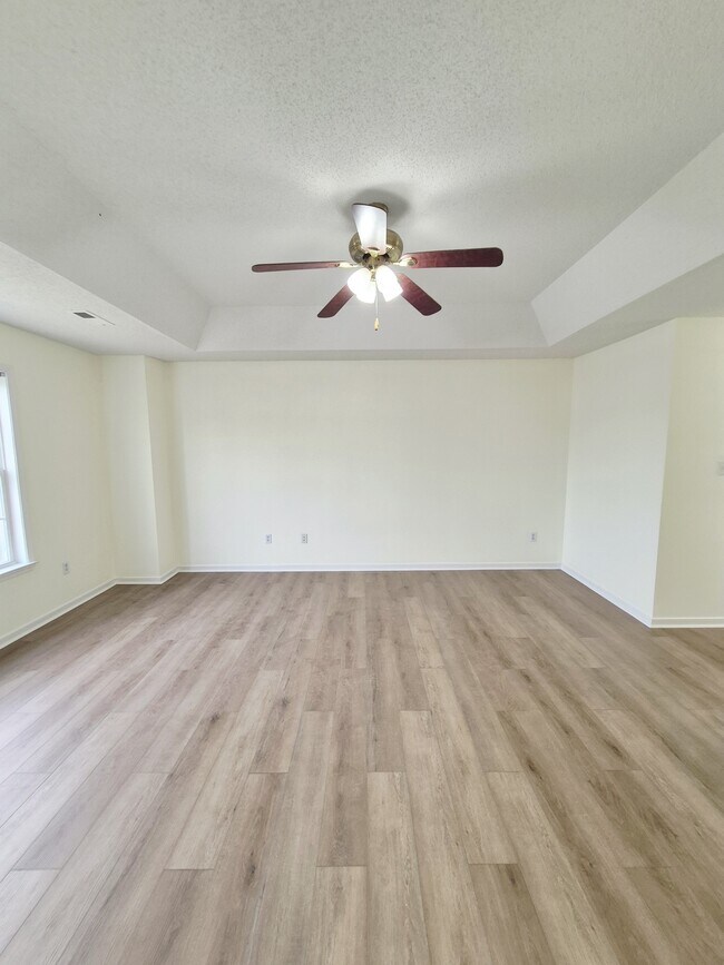 Building Photo - 7221 Oakmere Ct