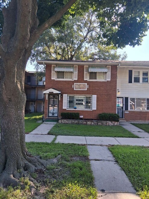 Building Photo - 12107 S Indiana Ave