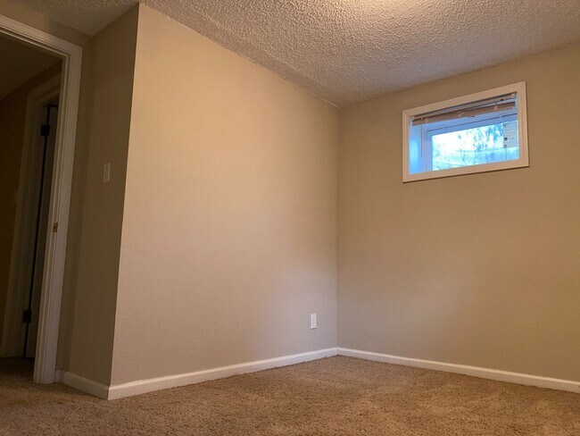 Building Photo - 2011 Tecumseh Rd