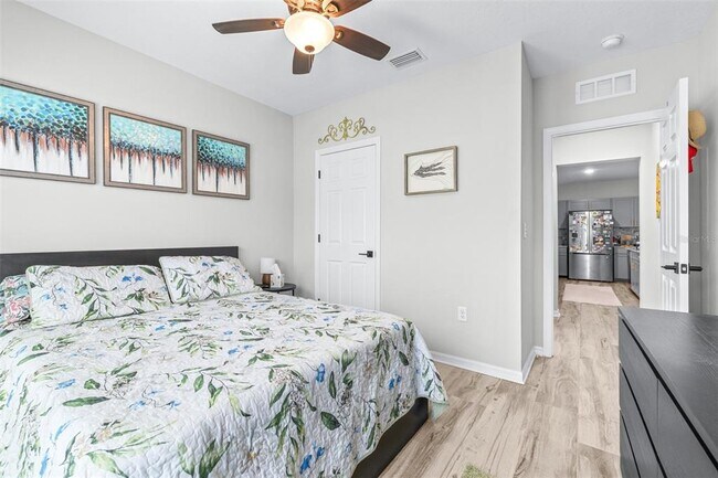 Building Photo - 13030 Boggy Creek Dr