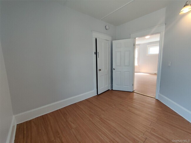 Building Photo - 85 N Hamilton St