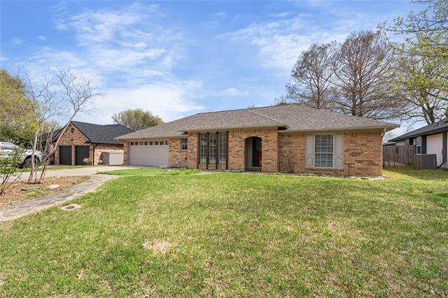 Building Photo - 1106 Almond Dr