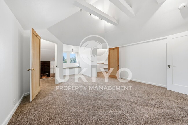 Building Photo - 860 Portal Ave