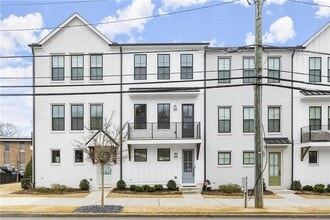 Building Photo - 146 Chestnut Cir