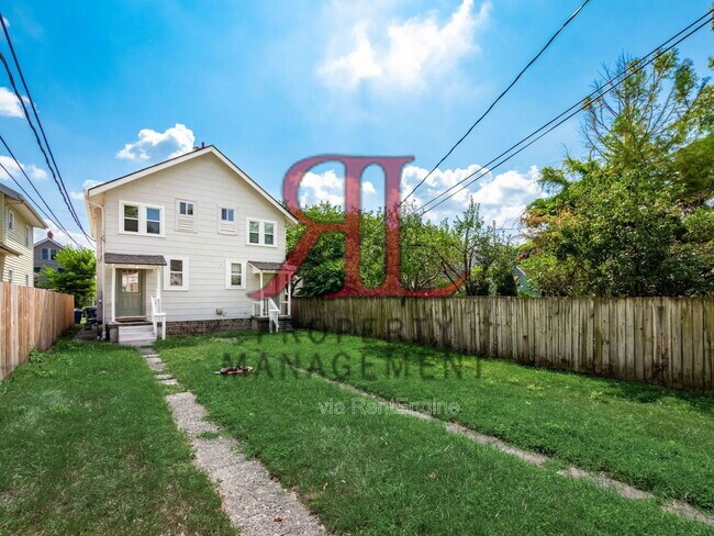 Building Photo - 439 Eldridge Ave