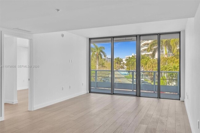 Building Photo - 9201 E Bay Harbor Dr