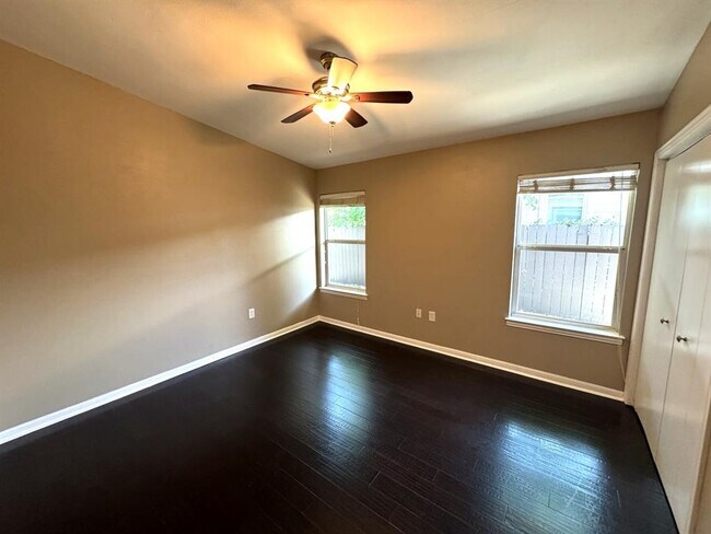 Building Photo - 5410 Downs Dr