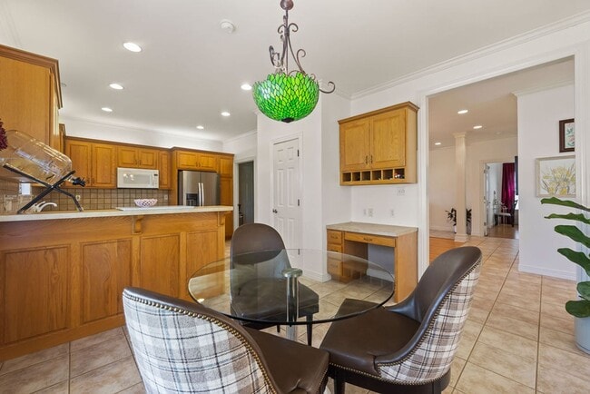 Building Photo - Spacious 3-Bedroom, 2.5 Bathroom Home in Woods Creek - Prime Bentonville Location