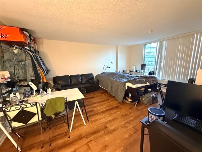 Building Photo - 44 Washington St