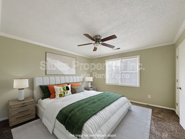 Building Photo - 321 W Irvine Ave