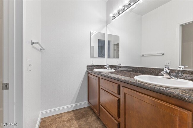 Building Photo - 8124 Lake Geneva Ct