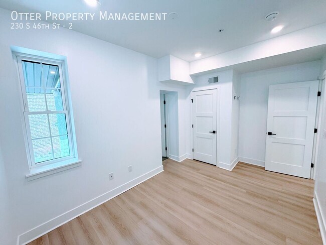 Building Photo - 230 S 46th St