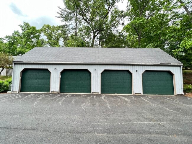Building Photo - 92 Fifer Ln