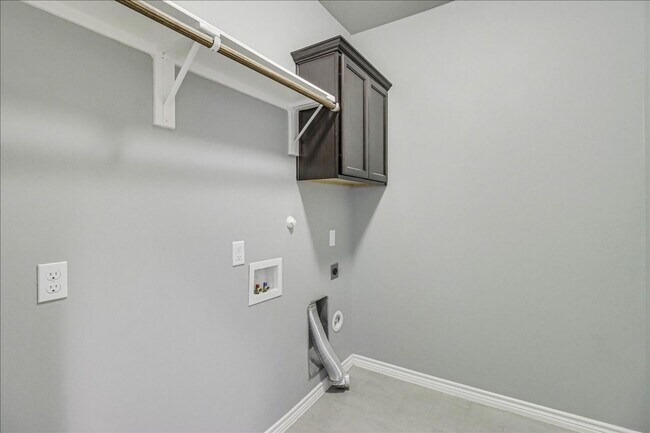 Building Photo - 2217 Ibis St