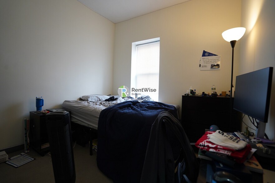 Building Photo - 550 Massachusetts Ave