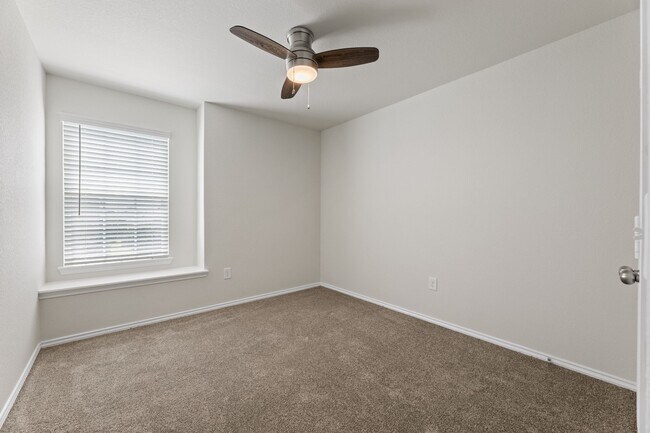 Building Photo - 5710 Pampus Prairie Rd