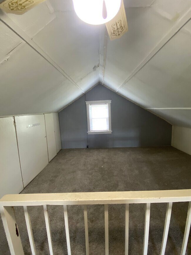 Building Photo - Available May 21st!!!