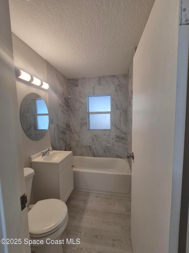 Building Photo - 58 Moore Ave