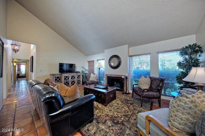 Building Photo - 7001 N Via Camello del Sur