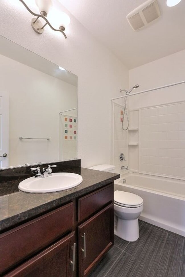 Building Photo - High Demand Park Place Home for Rent!