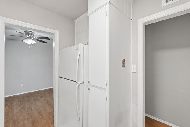 Building Photo - Ranch Style Home in Southside Savannah