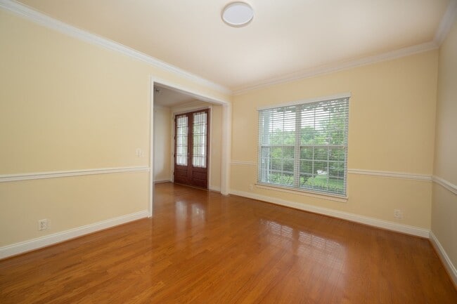 Building Photo - **LUXURIOUS GATED COMMUNITY IN FRANKLIN ZONED FOR RAVENWOOD HIGH SCHOOL**