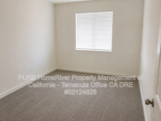 Building Photo - 16750 Yarrow Ln