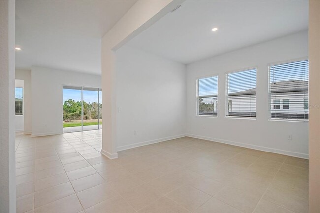 Building Photo - 4068 Eastminster Rd