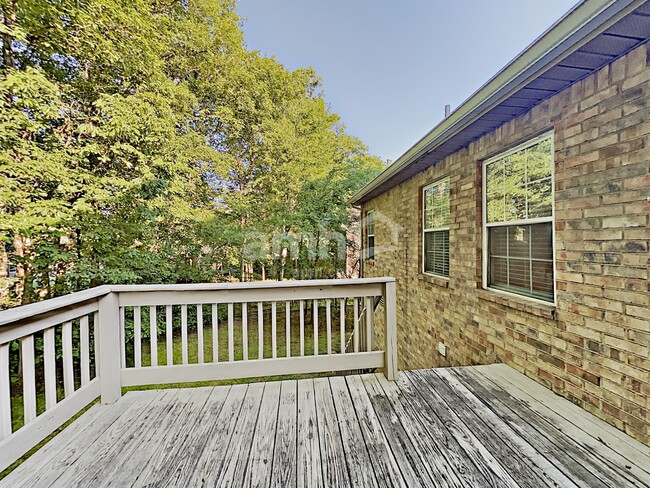 Building Photo - 620 Woodhaven Dr