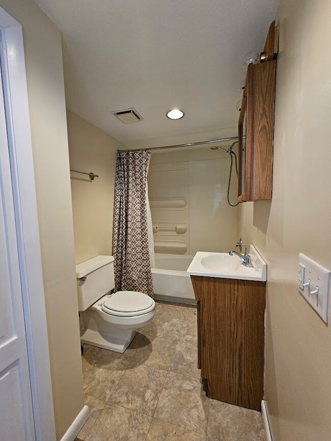 Building Photo - 100 Kuhns Ln