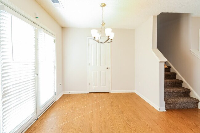 Building Photo - 6720 Fortescue Dr