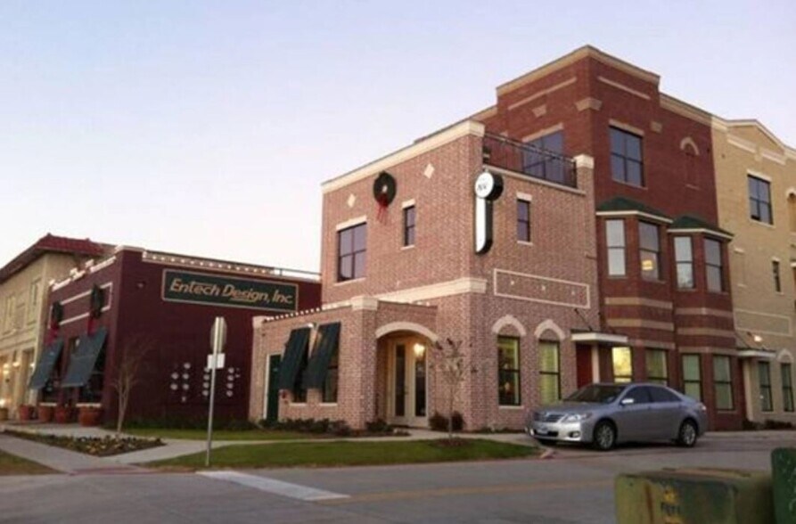 Square9 315 S Locust St Denton TX 76201 Apartment Finder