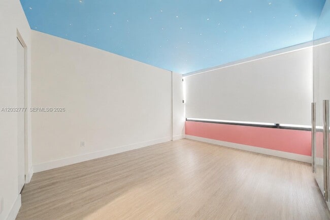 Building Photo - 780 NE 69th St