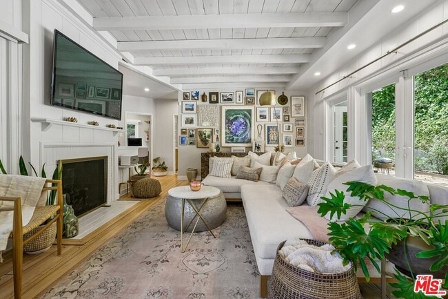 Building Photo - 3095 Passmore Dr