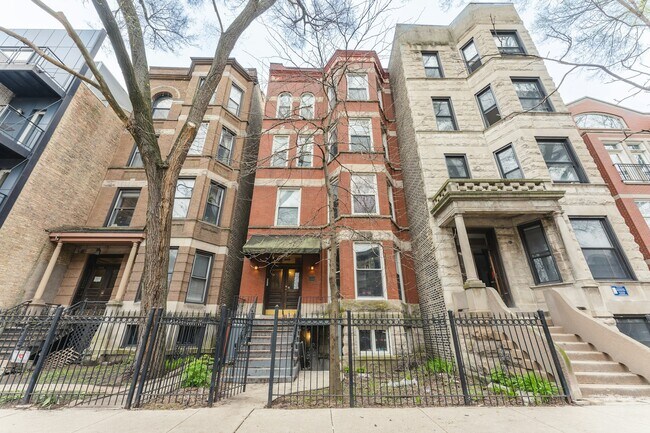 Building Photo - 3519 N Reta Ave