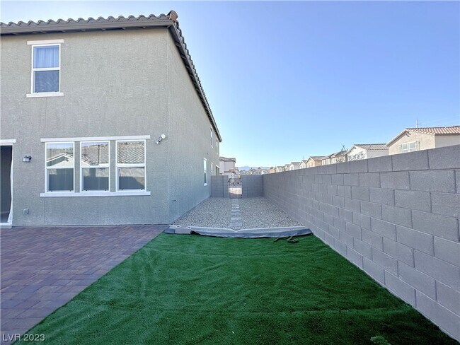 Building Photo - 5722 Prima St