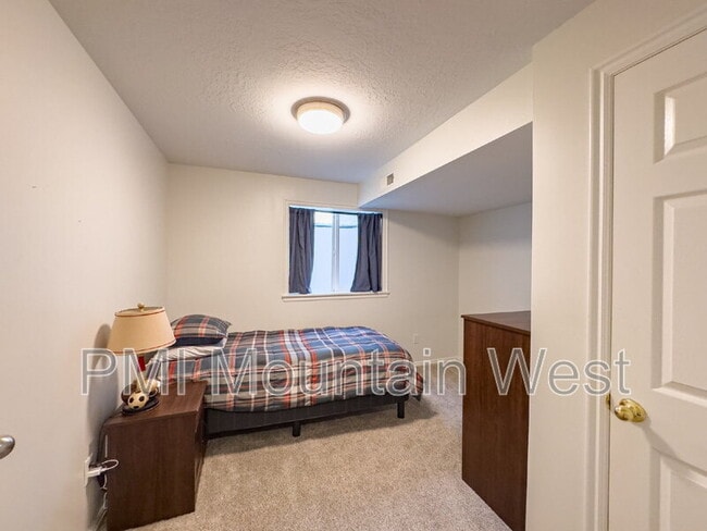 Building Photo - 607 E 1250 S