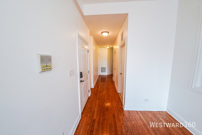 Building Photo - 5172 S Michigan Ave