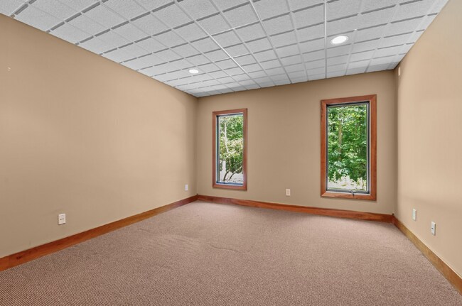 Building Photo - Luxurious 5-Bed Sanctuary with Scenic View...