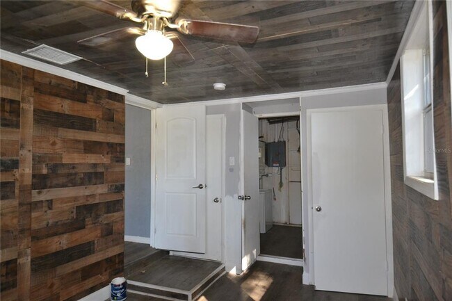 Building Photo - 11465 92nd St N