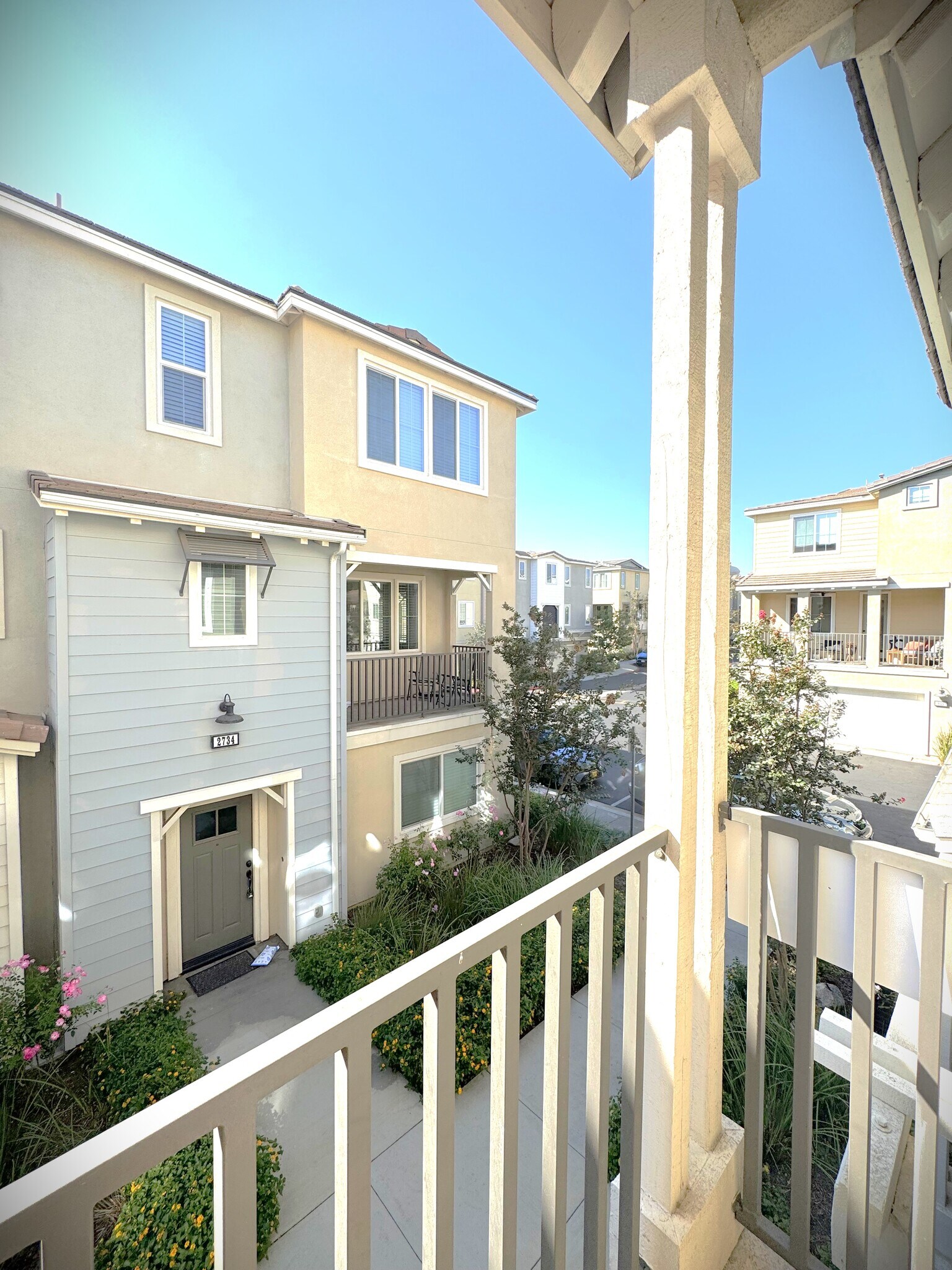 Balcony 2 - 2729 Sunrise Way