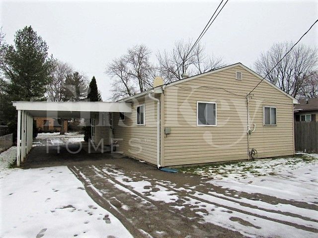 Building Photo - 47 S Brentwood Ave