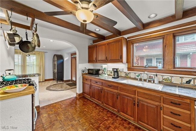 Building Photo - 19 4th