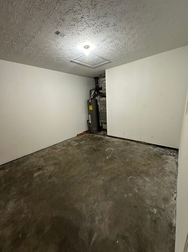 Building Photo - 2810 Duroc Dr
